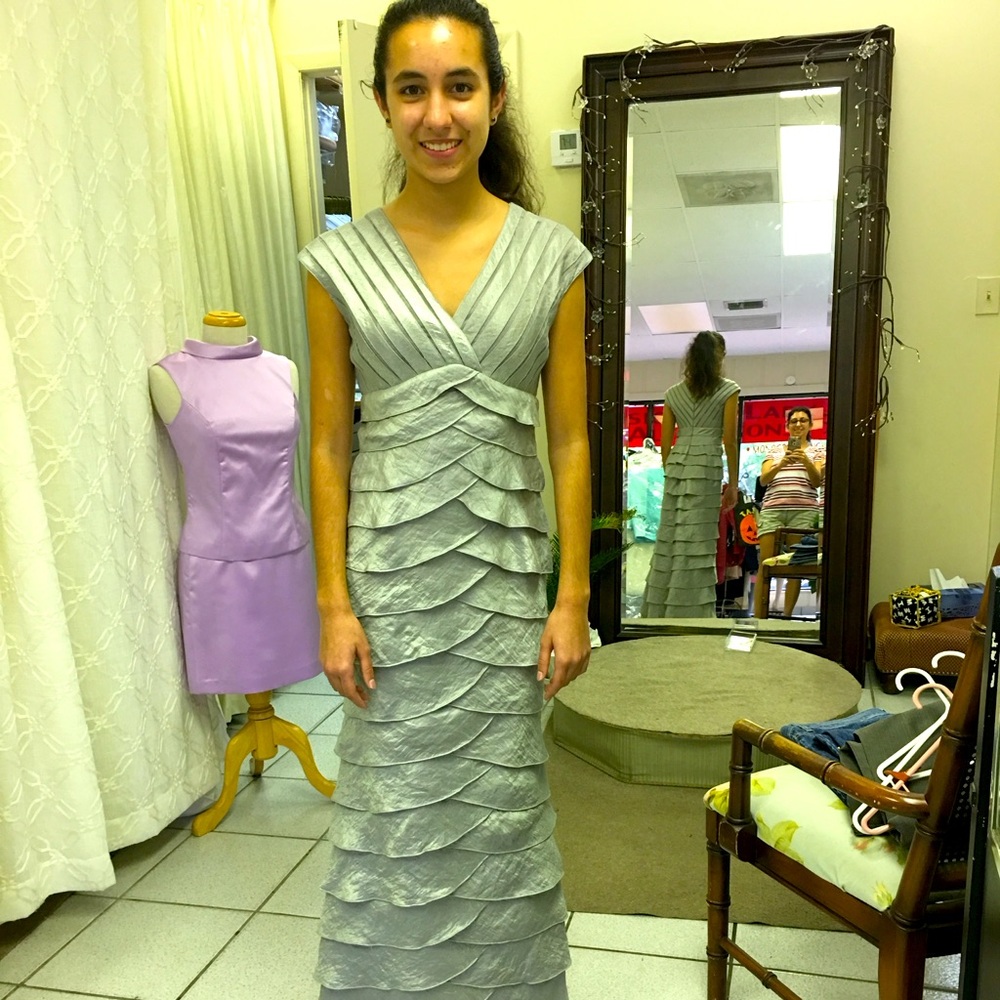 Adrianna Papell silver dress, tailored to size 4. Perfect for a formal occasion.
